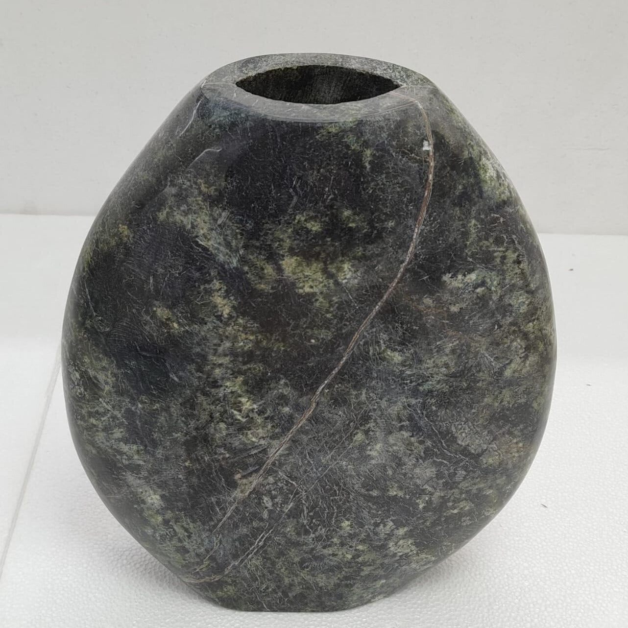 Obsidian Leaf Vase