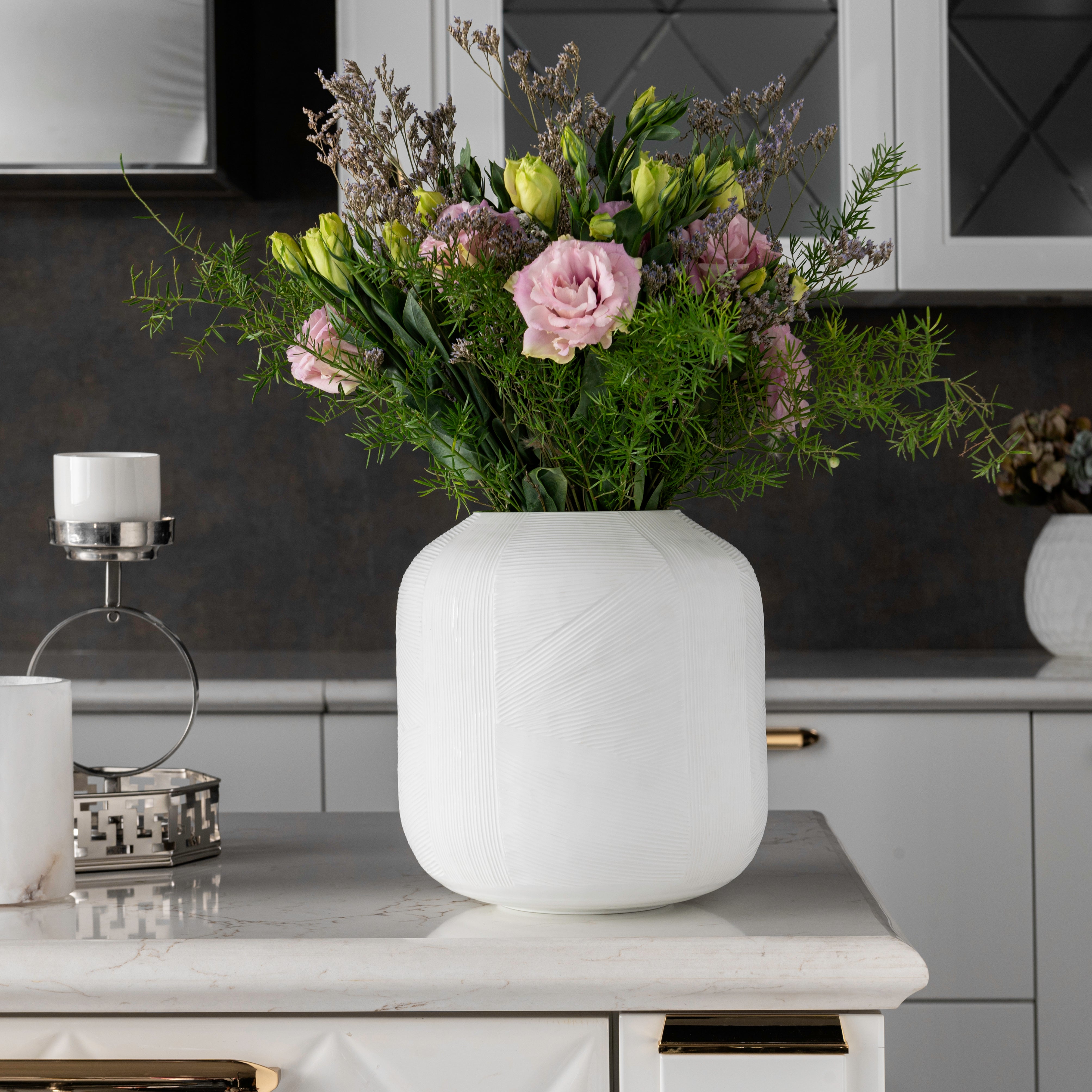 Luna Veil – Handcrafted Glass Vase