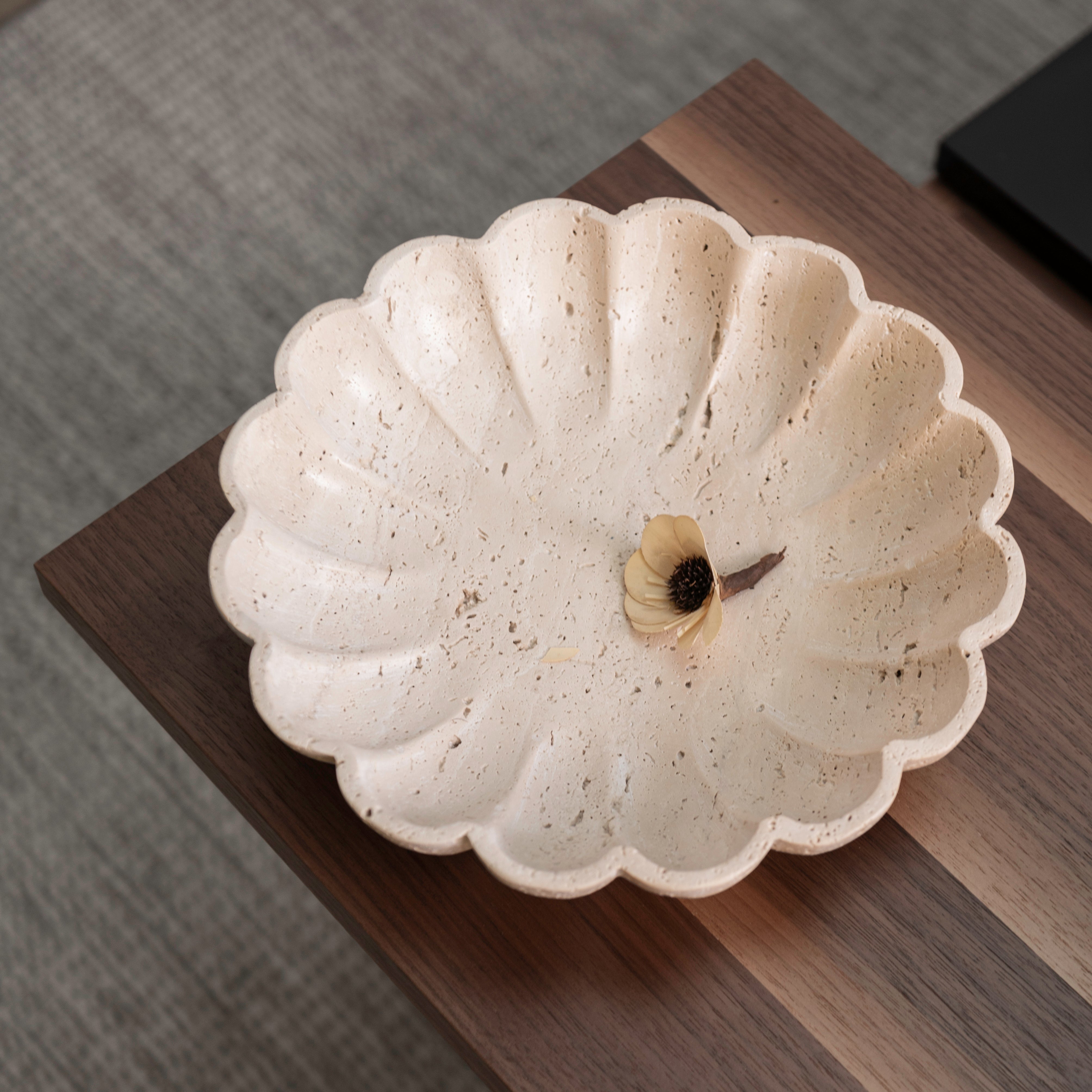 Covea – Scalloped Travertine Bowl 12" Urli
